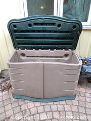 MaxSold Auction: Rubbermaid Large Deck Box Outdoor Storage (Beige/Green) - Ottawa (Ontario, Canada) PARTNER MANAGED Downsizing Online Auction - Hamelin Crescent