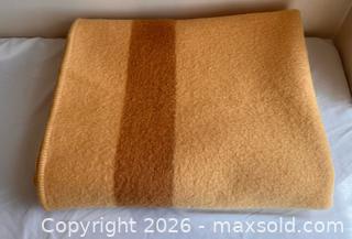 MaxSold Auction: Vintage 3.5 point Hudson's Bay Wool Blanket - Ottawa (Ontario, Canada) PARTNER MANAGED Downsizing Online Auction - Hamelin Crescent