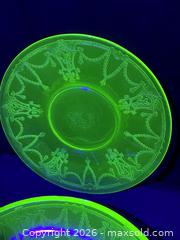 MaxSold Auction: Antique- Hocking Glass Co. Depression Era "Cameo" Uranium Glass Divided Serving Dish / Relish Tray Matching - Antioch (California, USA) SELLER MANAGED Downsizing Online Auction -  Mahogany Way (STORAGE)