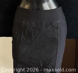 MaxSold Auction: B&W Lace Bra w/ Black Pencil Skirt - Antioch (California, USA) SELLER MANAGED Downsizing Online Auction -  Mahogany Way (STORAGE)