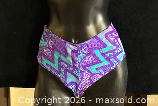MaxSold Auction: Purple & Teal Abstract Active/Ravewear Set, Size: S - Antioch (California, USA) SELLER MANAGED Downsizing Online Auction -  Mahogany Way (STORAGE)