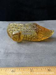 MaxSold Auction: Vintage- Amber/Topaz Glass Slipper, Pointed Toe - Antioch (California, USA) SELLER MANAGED Downsizing Online Auction -  Mahogany Way (STORAGE)