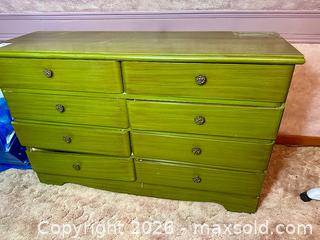 MaxSold Auction: 8 Drawer Dresser Chest of Drawers - Welland (Ontario, Canada) SELLER MANAGED Estate Sale Online Auction - East Main Street