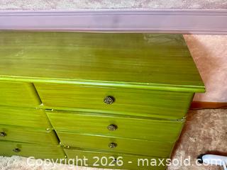 MaxSold Auction: 8 Drawer Dresser Chest of Drawers - Welland (Ontario, Canada) SELLER MANAGED Estate Sale Online Auction - East Main Street