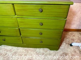 MaxSold Auction: 8 Drawer Dresser Chest of Drawers - Welland (Ontario, Canada) SELLER MANAGED Estate Sale Online Auction - East Main Street