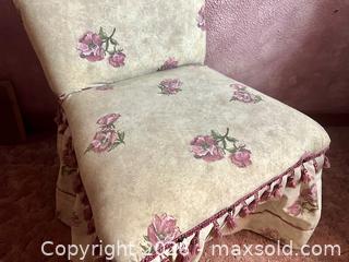 MaxSold Auction: Vintage Bedroom Slipper Chair - Welland (Ontario, Canada) SELLER MANAGED Estate Sale Online Auction - East Main Street