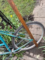 MaxSold Auction: Vintage SCHWINN Woodlands Bicycle - Welland (Ontario, Canada) SELLER MANAGED Estate Sale Online Auction - East Main Street