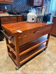 MaxSold Auction: Kitchen Cart D - London (Ontario, Canada) PARTNER MANAGED Moving Online Auction -  Crane Avenue