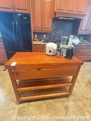 MaxSold Auction: Kitchen Cart D - London (Ontario, Canada) PARTNER MANAGED Moving Online Auction -  Crane Avenue