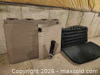 MaxSold Auction: Rubbermaid Bin. C - London (Ontario, Canada) PARTNER MANAGED Moving Online Auction -  Crane Avenue