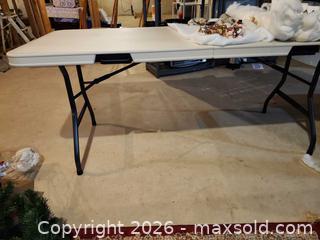 MaxSold Auction: Table. D - London (Ontario, Canada) PARTNER MANAGED Moving Online Auction -  Crane Avenue