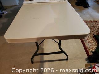 MaxSold Auction: Table. D - London (Ontario, Canada) PARTNER MANAGED Moving Online Auction -  Crane Avenue