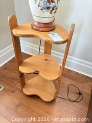 MaxSold Auction: Table & Lamp A - London (Ontario, Canada) PARTNER MANAGED Moving Online Auction -  Crane Avenue