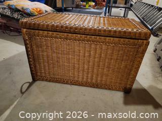 MaxSold Auction: Wicker Chest. B - London (Ontario, Canada) PARTNER MANAGED Moving Online Auction -  Crane Avenue