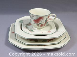 MaxSold Auction: LARGE Mikasa Continental SILK FLOWERS F3003 Dinner Set with Salad Plates Soup Bowls Tea Coffee Cups and saucers - Halton Hills (Ontario, Canada) SELLER MANAGED Estate Sale Online Auction - Rexway Drive