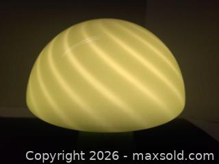 MaxSold Auction: Green & White Glass Mushroom Table Lamp, NICE condition - Toronto (Ontario, Canada) PARTNER MANAGED Reseller Online Auction - Queen Street West