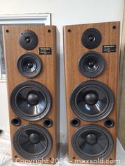 MaxSold Auction: LARGE Technics SB-A32 Floor Standing 3-Way Speakers - Toronto (Ontario, Canada) PARTNER MANAGED Reseller Online Auction - Queen Street West