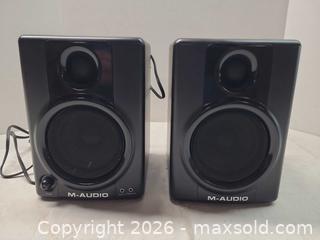 MaxSold Auction: M-Audio Studiophile AV 40 Powered Studio Speaker Pair - Black - Toronto (Ontario, Canada) PARTNER MANAGED Reseller Online Auction - Queen Street West