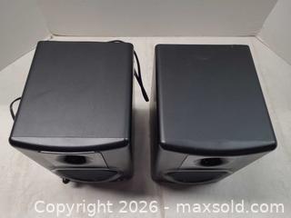 MaxSold Auction: M-Audio Studiophile AV 40 Powered Studio Speaker Pair - Black - Toronto (Ontario, Canada) PARTNER MANAGED Reseller Online Auction - Queen Street West
