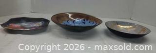 MaxSold Auction: Set of 3 Vintage Enamel Decorative Plates & Bowl, Floral/Abstract - Toronto (Ontario, Canada) PARTNER MANAGED Reseller Online Auction - Queen Street West