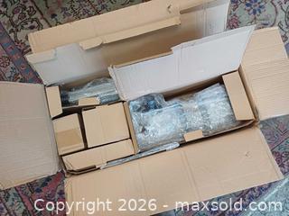 MaxSold Auction: Coleman Telescope New In Box - Toronto (Ontario, Canada) PARTNER MANAGED Reseller Online Auction - Queen Street West