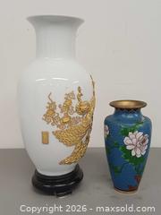 MaxSold Auction: Vintage Chinese Porcelain Vase & Cloisonne Enamel Vase  - Toronto (Ontario, Canada) PARTNER MANAGED Reseller Online Auction - Queen Street West