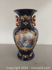 MaxSold Auction: Vintage Limoges Cobalt Blue Gold Gilding Vase - Toronto (Ontario, Canada) PARTNER MANAGED Reseller Online Auction - Queen Street West