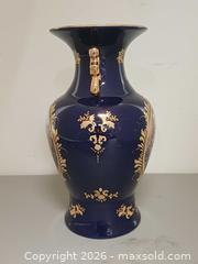 MaxSold Auction: Vintage Limoges Cobalt Blue Gold Gilding Vase - Toronto (Ontario, Canada) PARTNER MANAGED Reseller Online Auction - Queen Street West