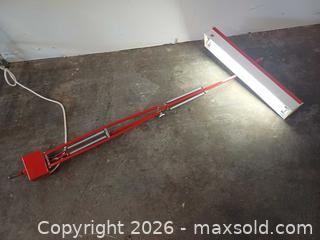 MaxSold Auction: Vintage MCM Industrial Adjustable Drafting Workbench Lamp Working  - Toronto (Ontario, Canada) PARTNER MANAGED Reseller Online Auction - Queen Street West