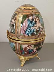MaxSold Auction: Vintage Sovereign Fine China Hand painted Decorative Porcelain Egg - Toronto (Ontario, Canada) PARTNER MANAGED Reseller Online Auction - Queen Street West