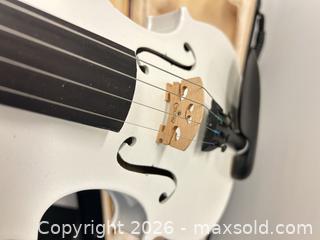 MaxSold Auction: Cecilio 4/4 White Violin with Case and Bow - Richmond (British Columbia, Canada) SELLER MANAGED Downsizing Online Auction -  Bridgeport Road