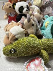 MaxSold Auction: Ty Beanie Babies - small. Lot of 20 - Red Deer (Alberta, Canada) SELLER MANAGED Downsizing Online Auction - Dempsey Street