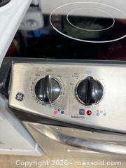 MaxSold Auction: GE Electric Oven - King (Ontario, Canada) PARTNER MANAGED Downsizing Online Auction - Graham Sideroad