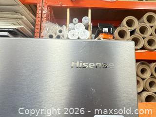 MaxSold Auction: Hisense Refrigerator - King (Ontario, Canada) PARTNER MANAGED Downsizing Online Auction - Graham Sideroad