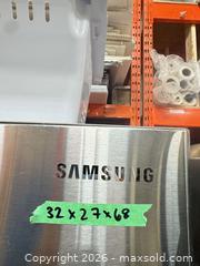 MaxSold Auction: Samsung Refrigerator - King (Ontario, Canada) PARTNER MANAGED Downsizing Online Auction - Graham Sideroad
