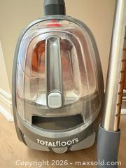 MaxSold Auction: Bissell Vacuum B - Markham (Ontario, Canada) Estate Sale Online Auction - Anna Russell Way (CONDO)