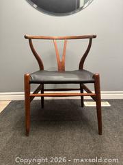 MaxSold Auction: MCM  Hans Wagner CH24 Wishbone Oak and Leather Chair  - Toronto (Ontario, Canada) SELLER MANAGED Reseller Online Auction - Kempsell Crescent