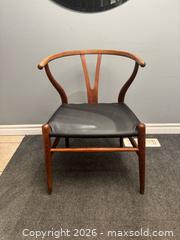 MaxSold Auction: MCM  Hans Wagner CH24 Wishbone Oak and Leather Chair  - Toronto (Ontario, Canada) SELLER MANAGED Reseller Online Auction - Kempsell Crescent