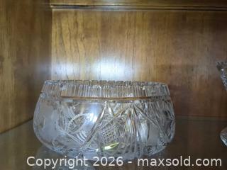 MaxSold Auction: Crystal B - Montgomery (New Jersey, USA) PARTNER MANAGED Downsizing Online Auction - Bedford Drive