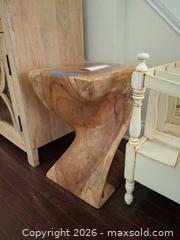 MaxSold Auction: Table and Magazine Rack A - Montgomery (New Jersey, USA) PARTNER MANAGED Downsizing Online Auction - Bedford Drive