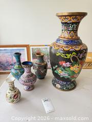 MaxSold Auction: Vases B - Montgomery (New Jersey, USA) PARTNER MANAGED Downsizing Online Auction - Bedford Drive