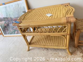 MaxSold Auction: Wicker Table, Stool B - Montgomery (New Jersey, USA) PARTNER MANAGED Downsizing Online Auction - Bedford Drive