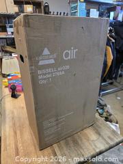 MaxSold Auction: BISSELL air320 (2768A) Air Purifier Gray/White - San Rafael (California, USA) PARTNER MANAGED Reseller Online Auction - Du Bois Street