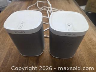 MaxSold Auction: Sonos Play:1 Wireless Speaker Pair White - San Rafael (California, USA) PARTNER MANAGED Reseller Online Auction - Du Bois Street