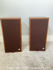 MaxSold Auction: PSB 40R Floor-Standing Tower Speakers (Pair) - Waterloo (Ontario, Canada) SELLER MANAGED Downsizing Online Auction - Ennismore Place