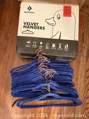 MaxSold Auction: Linens & Things  - Los Altos (California, USA) PARTNER MANAGED Estate Sale Online Auction - Almond Avenue