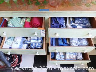 MaxSold Auction: Table and Kitchen Linens - Los Altos (California, USA) PARTNER MANAGED Estate Sale Online Auction - Almond Avenue