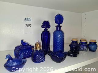 MaxSold Auction: Vintage Cobalt Blue Glass Perfume Bottles & Trinket Boxes - Los Altos (California, USA) PARTNER MANAGED Estate Sale Online Auction - Almond Avenue