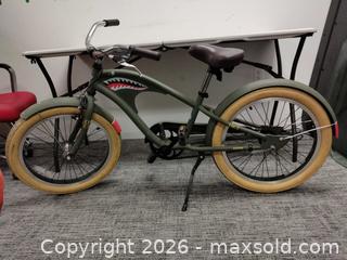 MaxSold Auction: Electra 20 in Olive Green Cruiser Beach Cruiser - Irvine (California, USA) SELLER MANAGED Downsizing Online Auction - Jeronimo Road