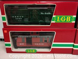 MaxSold Auction: G Scale Lot: 6 Boxcar, Refrigerator, Tank, Caboose, Passenger Cars - Irvine (California, USA) SELLER MANAGED Downsizing Online Auction - Jeronimo Road